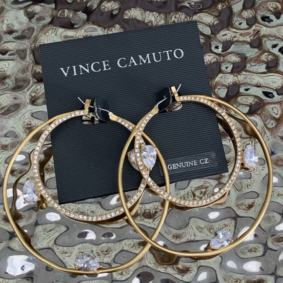 Vince Camuto Jewelry - NWT Vince Camuto double hoop earrings